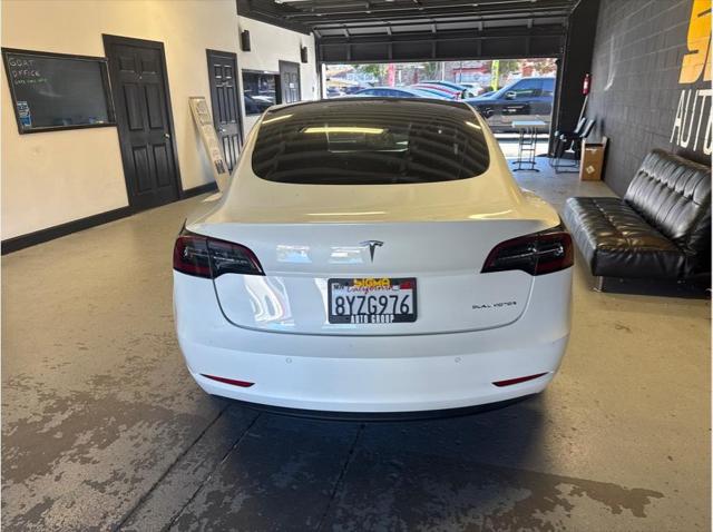 2022 Tesla Model 3 Long Range Dual Motor All-Wheel Drive