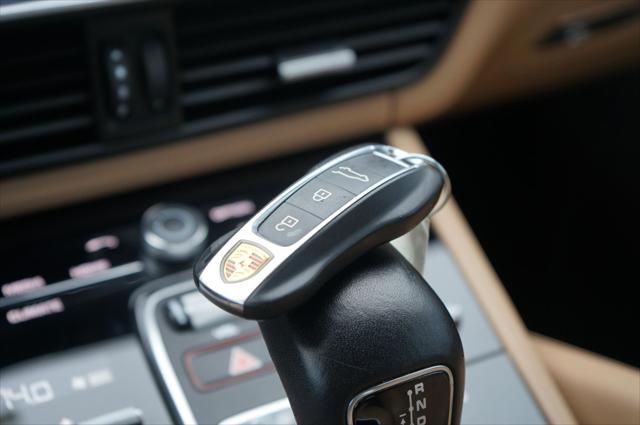 2021 Porsche Cayenne Base