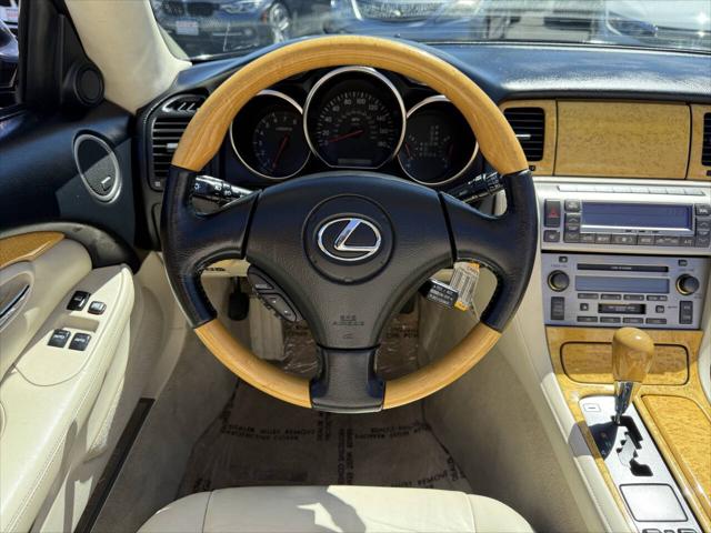 2004 Lexus SC 430 Base 2dr Convertible