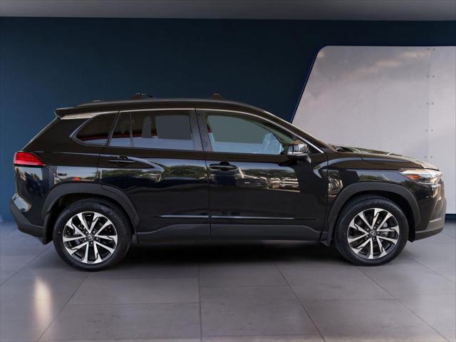 2024 Toyota Corolla Cross XLE - Photo 6