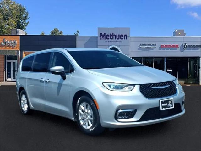 2023 Chrysler Pacifica Touring L for sale in Methuen, MA