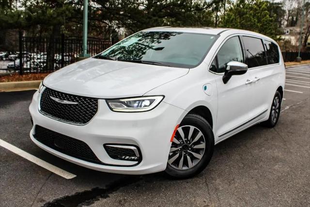 2023 Chrysler Pacifica Hybrid Limited for sale in Warner Robins, GA