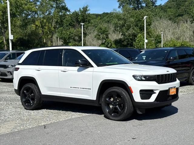 2023 Jeep Grand Cherokee Altitude 4x4 for sale in Bedford Hills, NY