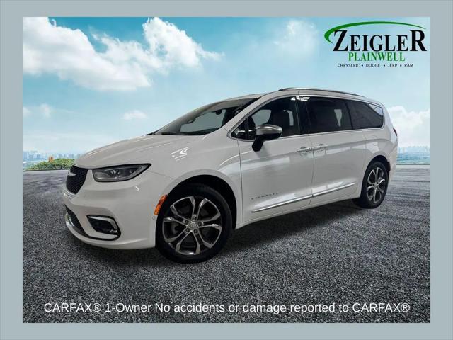 2025 Chrysler Pacifica Pinnacle AWD for sale in Plainwell, MI