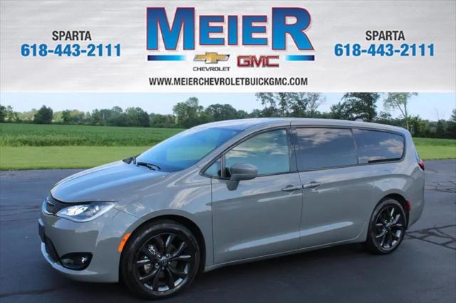 2020 Chrysler Pacifica Touring for sale in Sparta, IL