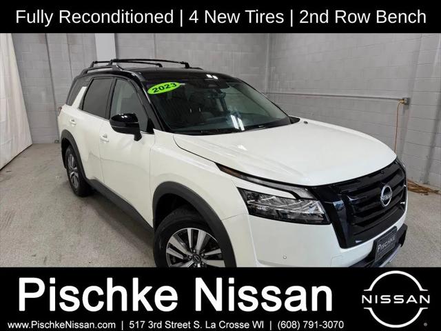 2023 Nissan Pathfinder SL 4WD for sale in La Crosse, WI