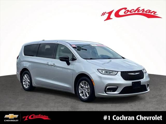 2024 Chrysler Pacifica Touring L for sale in Zelienople, PA