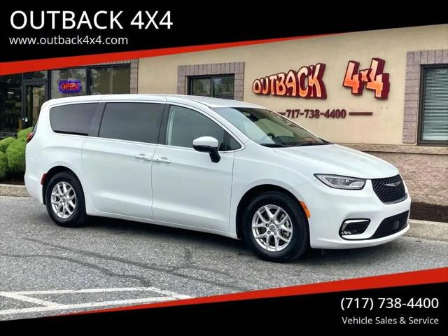 2023 Chrysler Pacifica Touring L for sale in Ephrata, PA