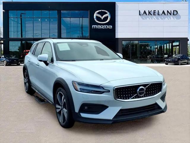 2025 Volvo V60 Cross Country Plus, B5 AWD Gas (mild hybrid) for sale in Lakeland, FL