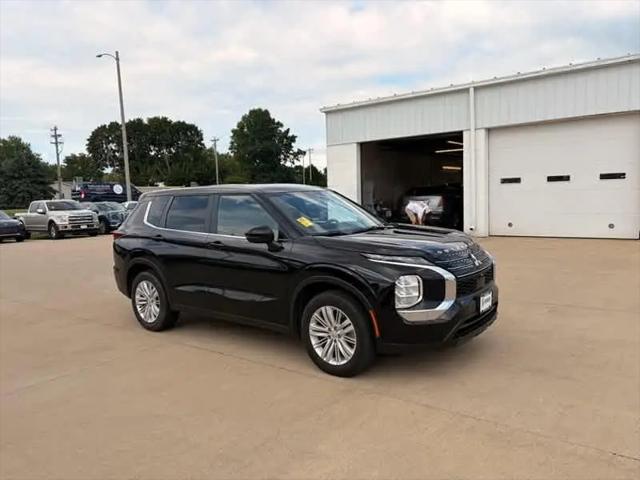 2024 Mitsubishi Outlander ES 2.5 S-AWC for sale in Bloomington, IL