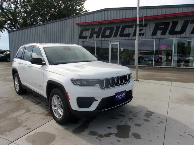 2023 Jeep Grand Cherokee Laredo 4x4 for sale in Carroll, IA