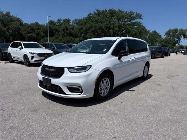 2024 Chrysler Pacifica Touring L for sale in Austin, TX