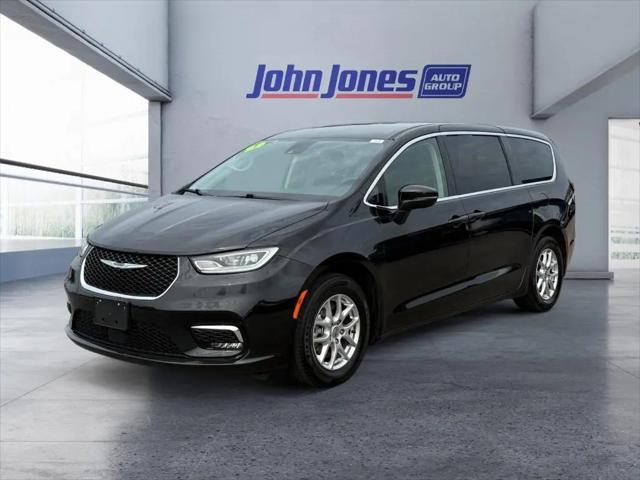 2023 Chrysler Pacifica Touring L for sale in Corydon, IN