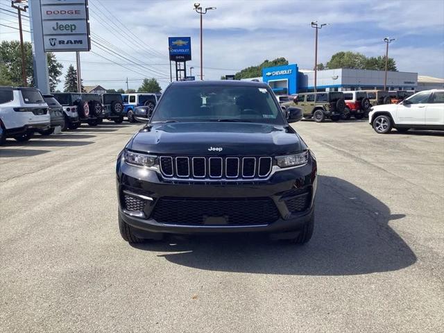 2027 Jeep Grand Cherokee GRAND CHEROKEE LAREDO X 4X4