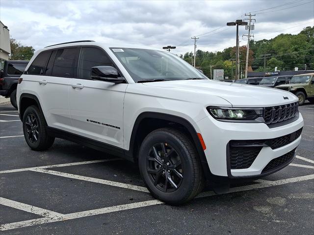 2027 Jeep Grand Cherokee GRAND CHEROKEE LAREDO ALTITUDE 4X4