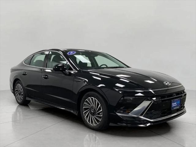 2025 Hyundai Sonata Hybrid Limited for sale in Appleton, WI