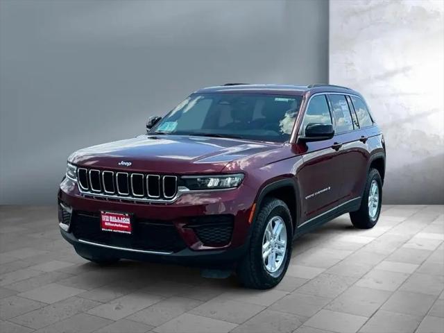 2024 Jeep Grand Cherokee Laredo 4x4 for sale in Sioux Falls, SD