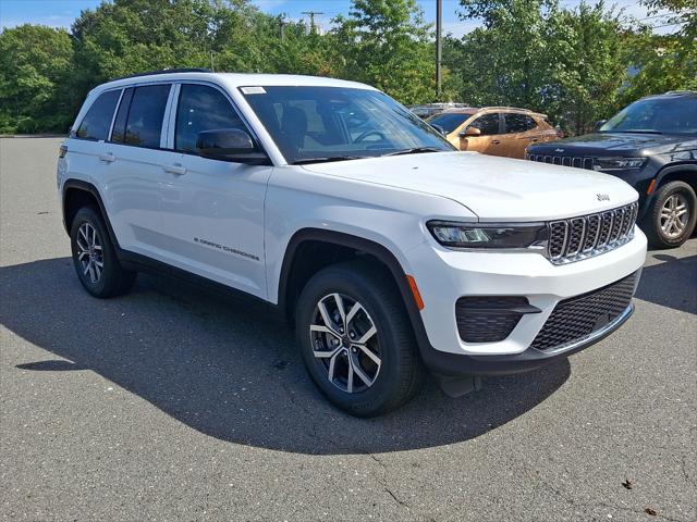 2027 Jeep Grand Cherokee GRAND CHEROKEE LAREDO X 4X4 2027 Jeep Grand Cherokee GRAND CHEROKEE LAREDO X 4X4