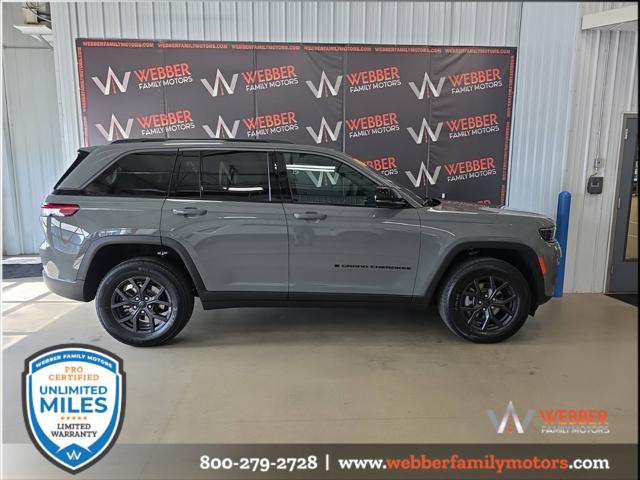 2027 Jeep Grand Cherokee GRAND CHEROKEE LAREDO ALTITUDE 4X4