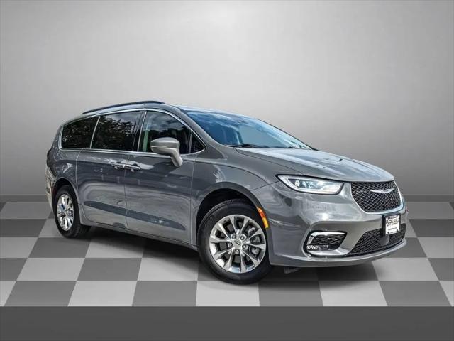 2022 Chrysler Pacifica Touring L AWD for sale in Springfield, MO