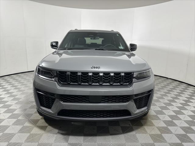 2027 Jeep Grand Cherokee GRAND CHEROKEE LAREDO ALTITUDE 4X4 2027 Jeep Grand Cherokee GRAND CHEROKEE LAREDO ALTITUDE 4X4