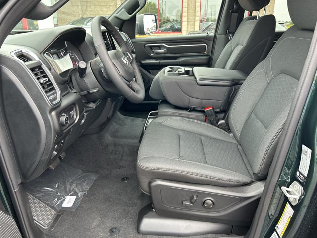 2027 RAM Ram 1500 RAM 1500 BIG HORN QUAD CAB 4X4 64 BOX
