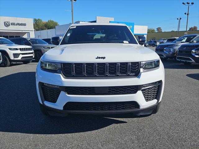 2027 Jeep Grand Cherokee GRAND CHEROKEE LIMITED 4X4 2027 Jeep Grand Cherokee GRAND CHEROKEE LIMITED 4X4