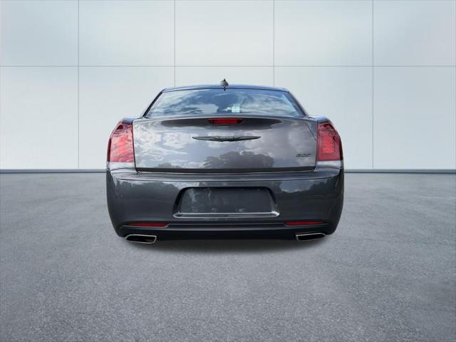 2023 Chrysler 300 Touring