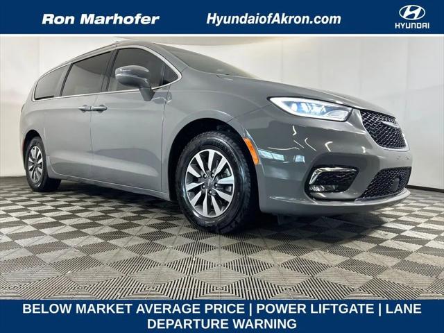 2021 Chrysler Pacifica Touring L for sale in Cuyahoga Falls, OH