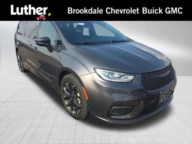 2022 Chrysler Pacifica Limited for sale in BROOKLYN CENTER, MN