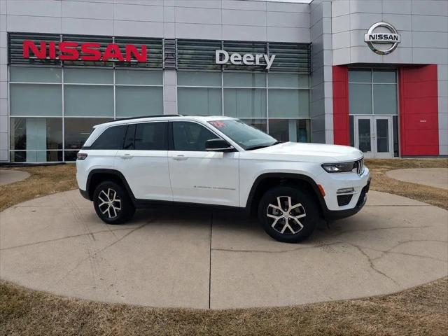 2024 Jeep Grand Cherokee Limited 4x4 for sale in Dubuque, IA