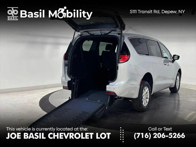 2026 Chrysler Pacifica Select for sale in Depew, NY