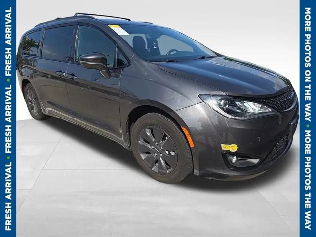 2020 Chrysler Pacifica Hybrid Limited for sale in Marion, IA