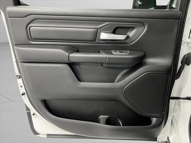 2026 Ram 1500 Express Crew Cab 4x4 57 Box