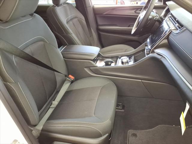 2026 Jeep Grand Cherokee L GRAND CHEROKEE L LAREDO 4X2