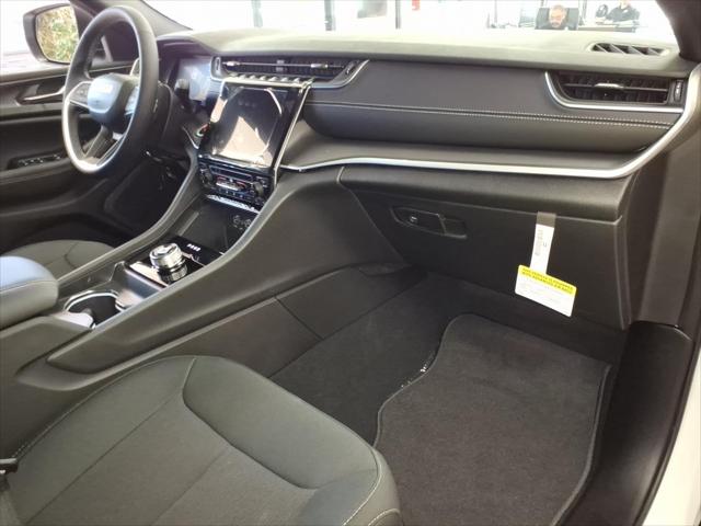2026 Jeep Grand Cherokee L GRAND CHEROKEE L LAREDO 4X2
