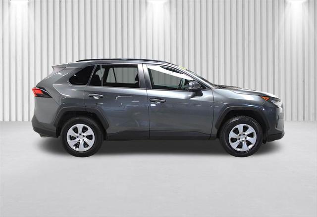 2020 Toyota RAV4 LE 2020 Toyota RAV4 LE