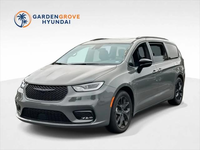 2025 Chrysler Pacifica Limited for sale in Garden Grove, CA