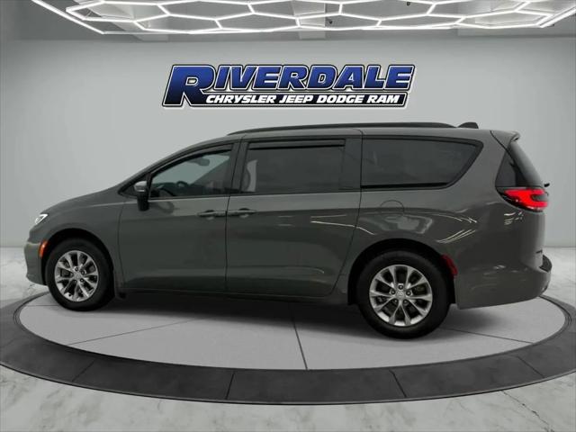 2023 Chrysler Pacifica Touring L AWD