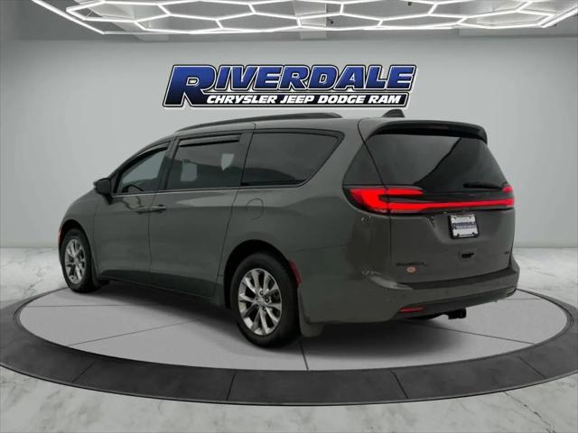 2023 Chrysler Pacifica Touring L AWD