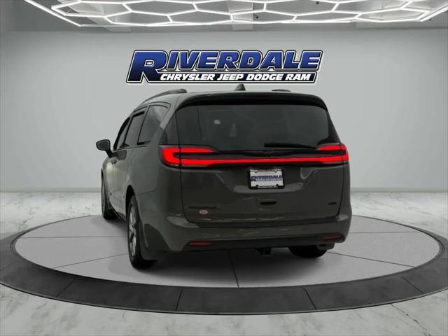 2023 Chrysler Pacifica Touring L AWD