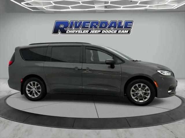2023 Chrysler Pacifica Touring L AWD