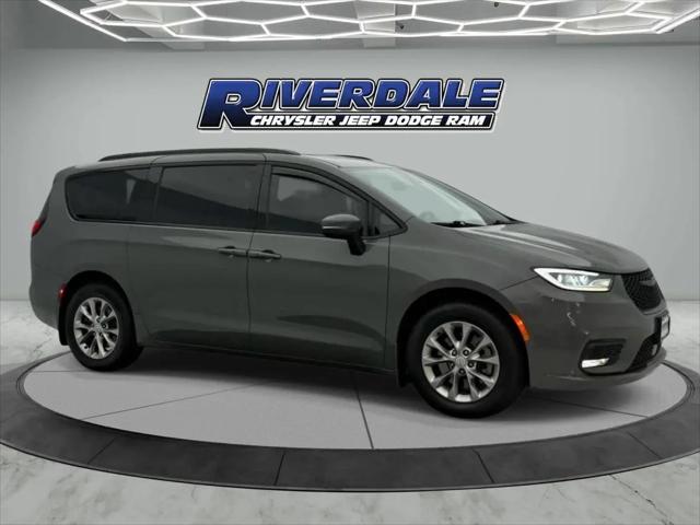 2023 Chrysler Pacifica Touring L AWD