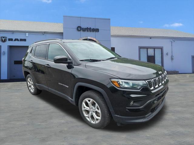 2024 Jeep Compass Latitude 4x4 2024 Jeep Compass Latitude 4x4