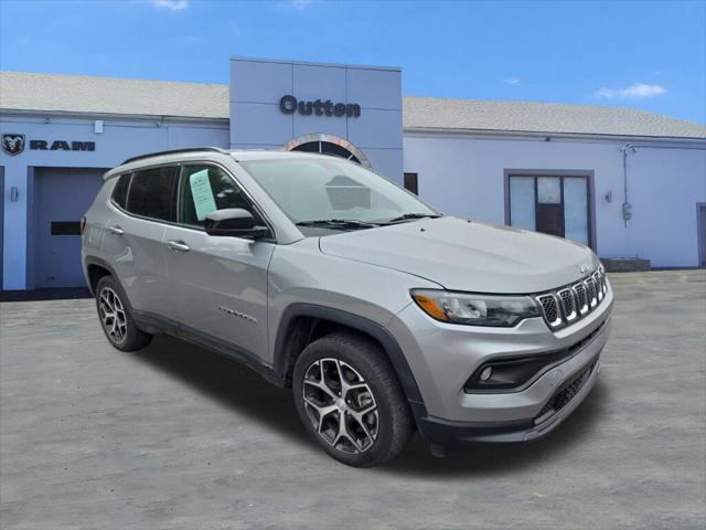2024 Jeep Compass Latitude 4x4 2024 Jeep Compass Latitude 4x4