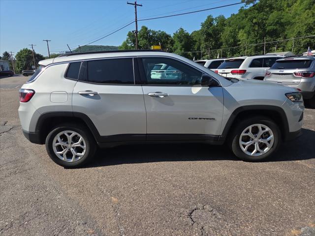 2024 Jeep Compass Latitude 4x4 2024 Jeep Compass Latitude 4x4