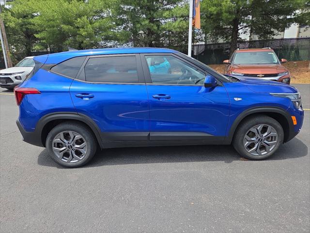 2024 Kia Seltos LX 2024 Kia Seltos LX