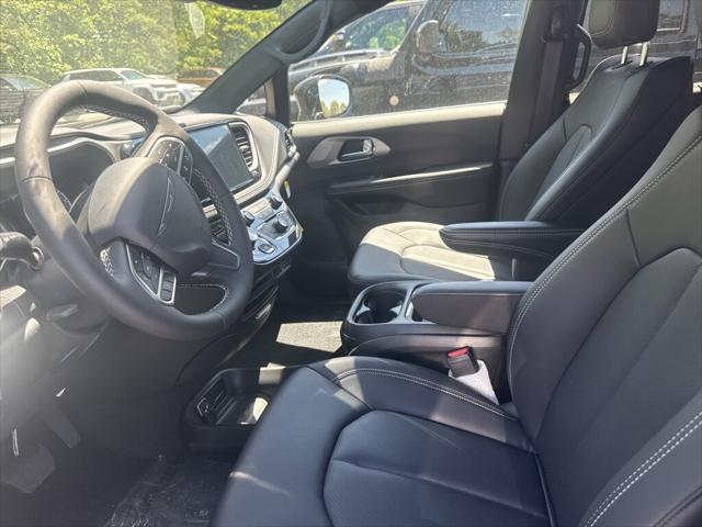 2027 Chrysler Pacifica Select 2027 Chrysler Pacifica Select