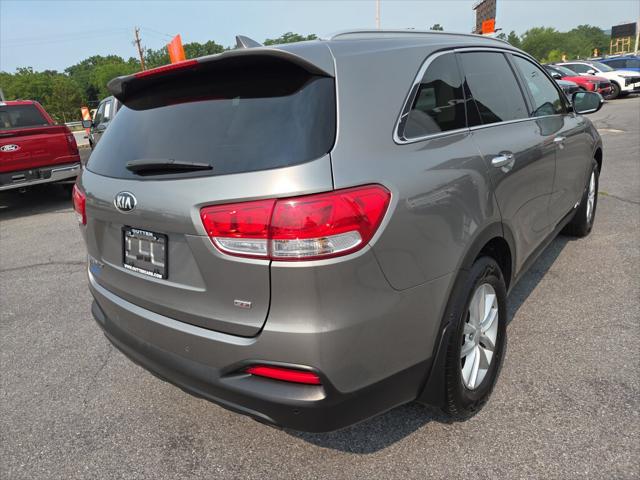 2017 Kia Sorento 2.4L LX 2017 Kia Sorento 2.4L LX
