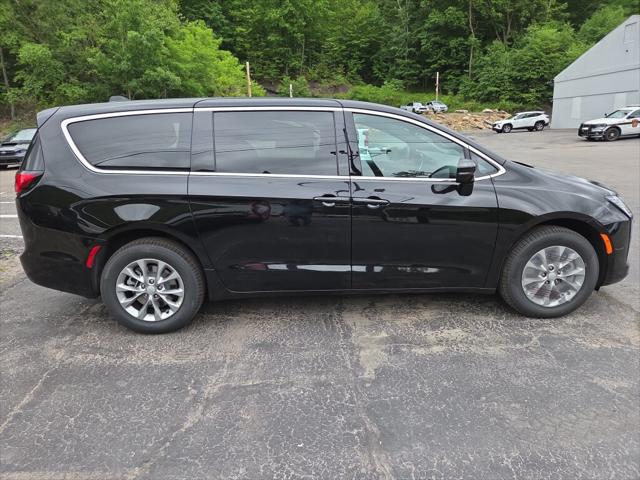 2027 Chrysler Pacifica PACIFICA SELECT AWD 2027 Chrysler Pacifica PACIFICA SELECT AWD